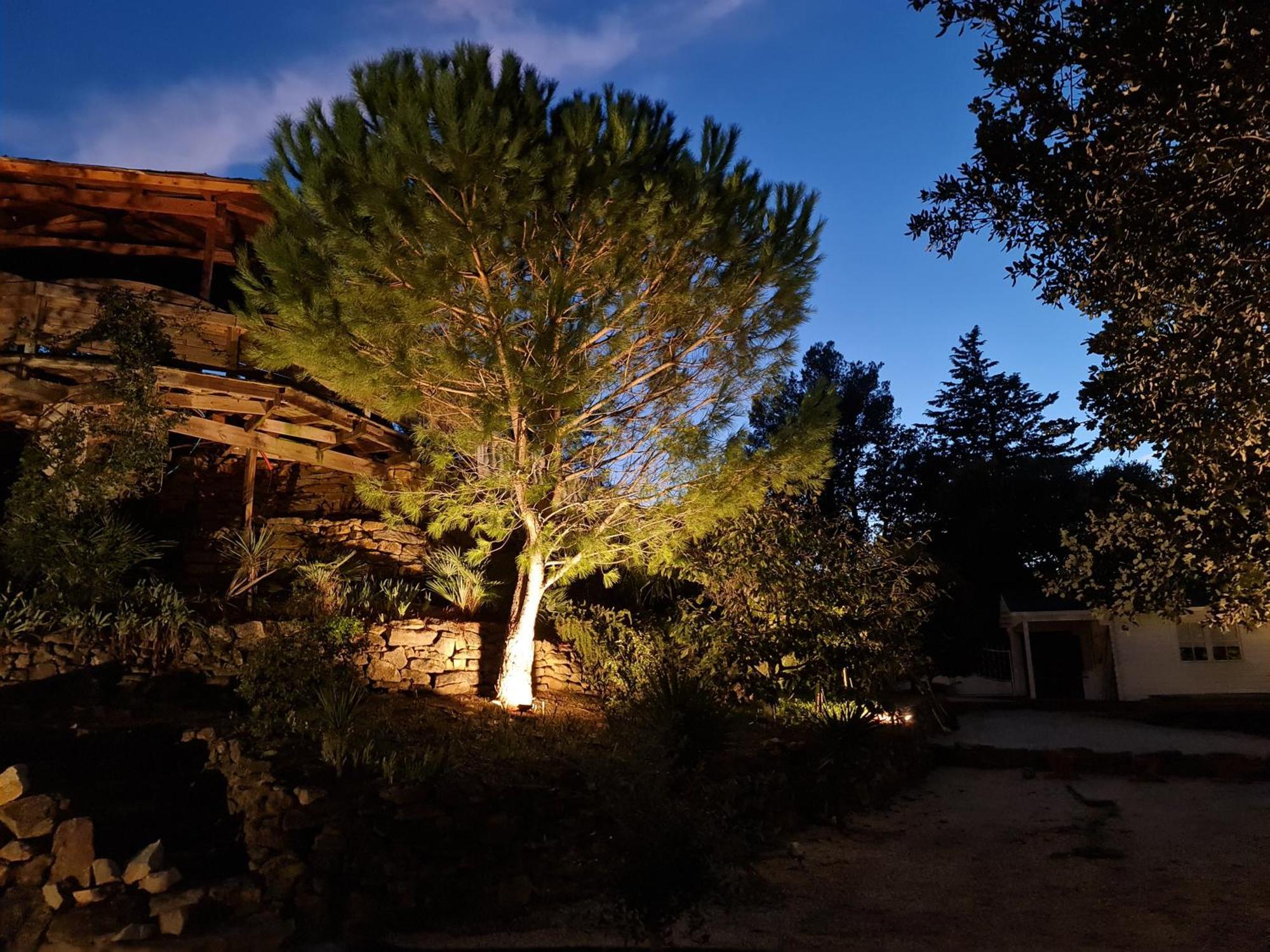 Garéoult Appartement Vue Montagne מראה חיצוני תמונה